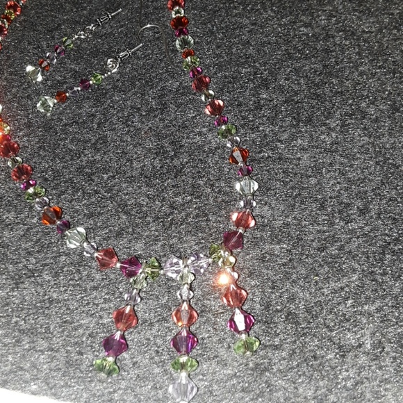 Crystallized Swarovski Elements Necklace & Earring Crystallized Swarovski Elements Necklace & Earring